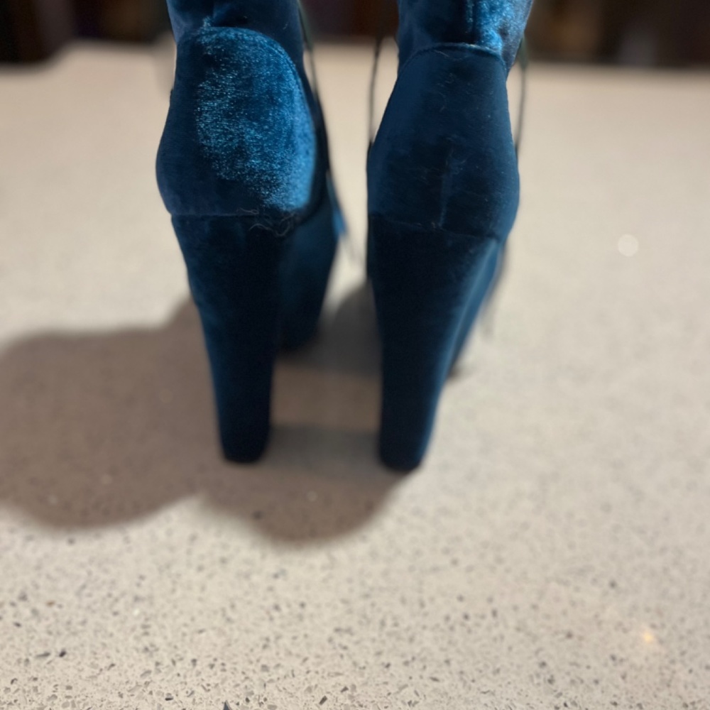 Boots - Picture 2 of 3